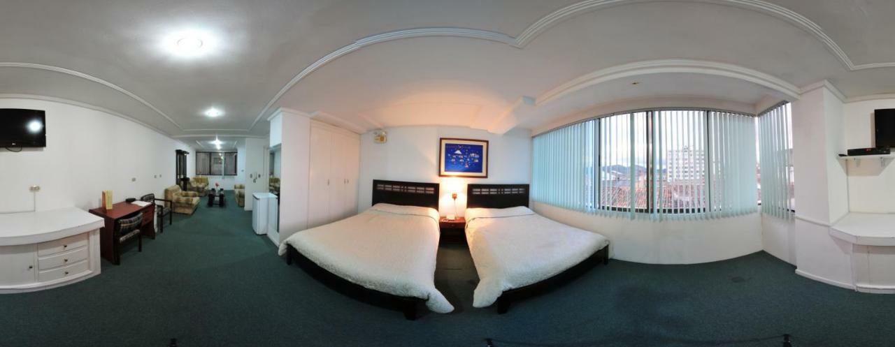 Hotel Cordero クエンカ エクステリア 写真